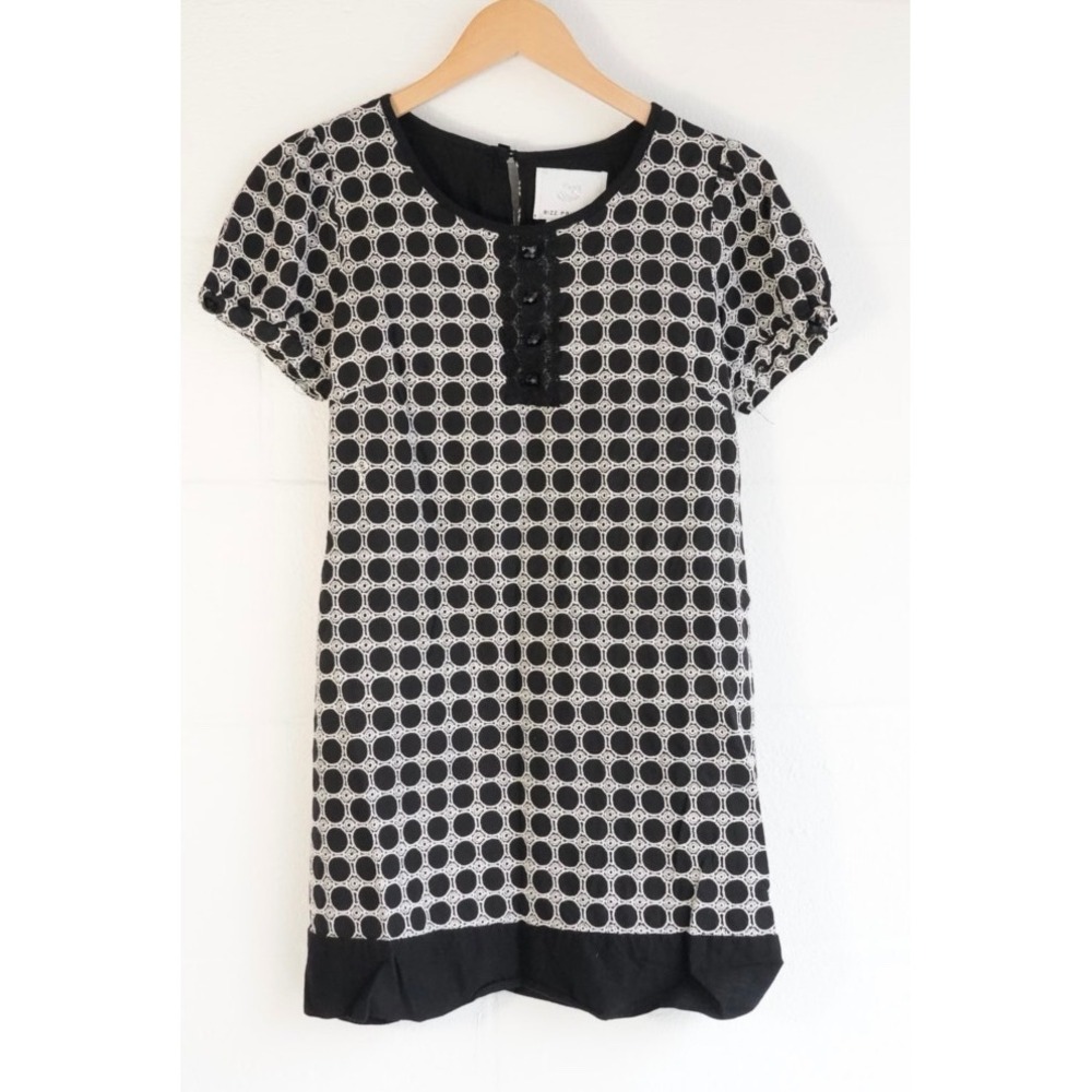 Bizz Princess Shift Mini Dress Medium Black White Geometric Embroidered‎ Cotton